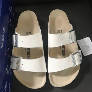 White Birkenstock’s, size 37 (6) women’s